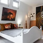 Schaebu! 5 Altmarkt Goes Afrika